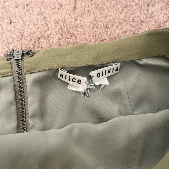Alice + Olivia Sage Green Faux Leather Skirt OS NWT - Picture 3 of 3